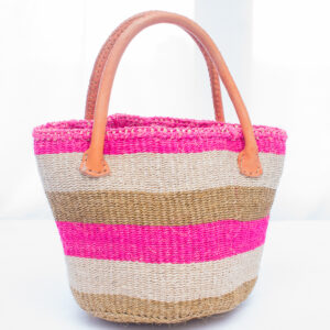 Handwoven sisal basket with modern leather straps. Suitable for everyday use.